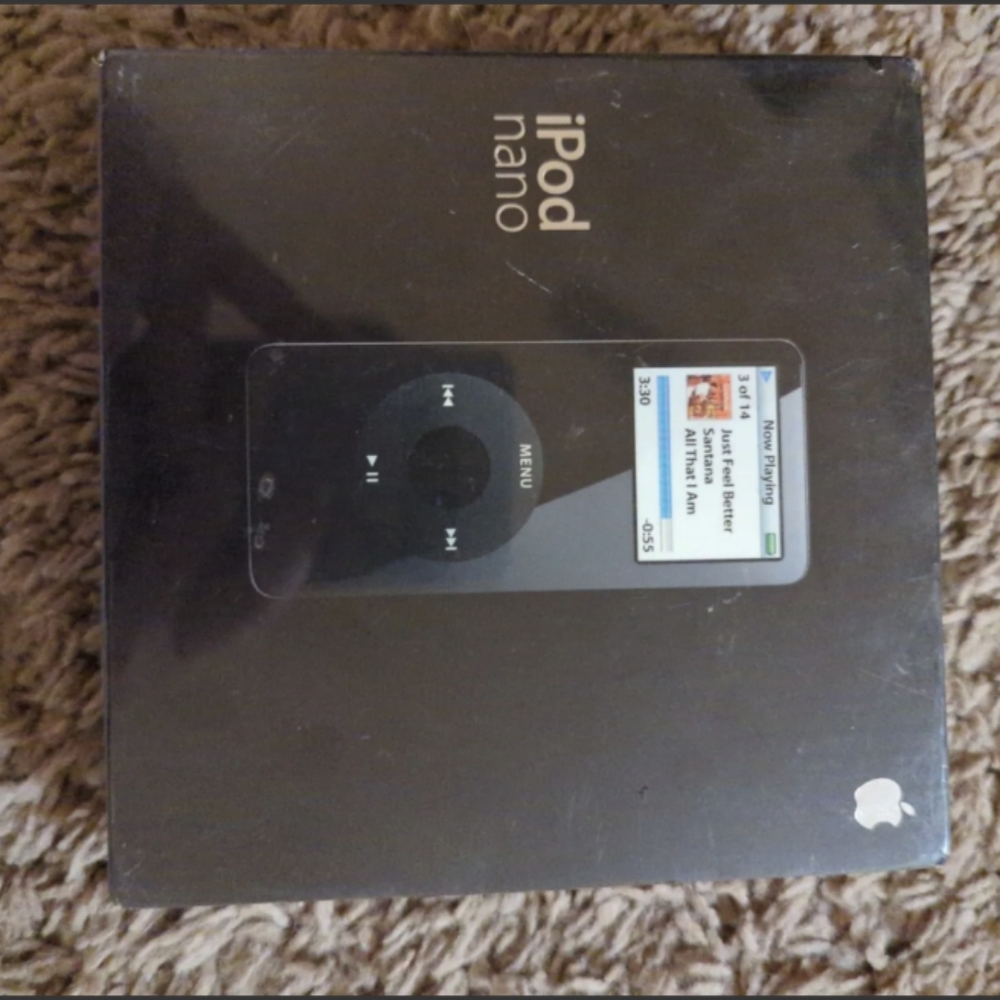 RARE! 1ST GENERATION IPOD NANO MINT CONDITION